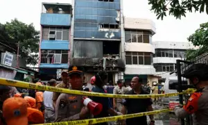 انڈونیشیا: ڈرون کی بیٹری پھٹنے سے عمارت میں آتشزدگی، 22 افراد جاں بحق