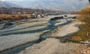 ایران میں برسوں بعد ہوئی بارش خشک سالی کے خاتمے کے لیے ناکافی ایران میں برسوں بعد ہوئی بارش خشک سالی کے خاتمے کے لیے ناکافی