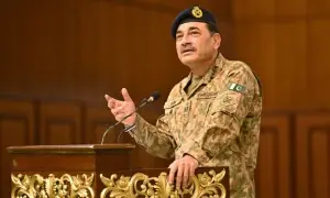 ہم دشمن کو چھپ کر نہیں للکار کر مارتے ہیں: چیف آف ڈیفنس فورسز ہم دشمن کو چھپ کر نہیں للکار کر مارتے ہیں: چیف آف ڈیفنس فورسز