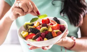 خالی پیٹ پھل کھانے سے کیا ہوتا ہے؟ ماہرین نے بتا دیا خالی پیٹ پھل کھانے سے کیا ہوتا ہے؟ ماہرین نے بتا دیا