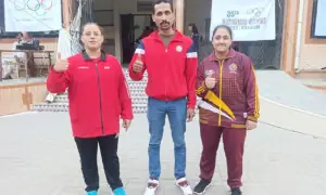 ہیڈلائن: نیشنل گیمز میں ایک ساتھ شرکت، ویٹ لفٹنگ میں بیٹی نے والدین کو ہرا دیا ہیڈلائن: نیشنل گیمز میں ایک ساتھ شرکت، ویٹ لفٹنگ میں بیٹی نے والدین کو ہرا دیا