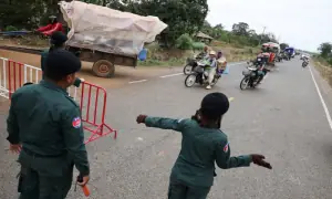Thailand and Cambodia keep fighting across contested border ahead of expected Trump calls Thailand and Cambodia keep fighting across contested border ahead of expected Trump calls