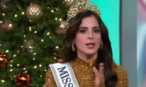 مس یونیورس کو اسکینڈلز پر سخت سوالات کا سامنا، انٹرویو سے اچانک واک آؤٹ مس یونیورس کو اسکینڈلز پر سخت سوالات کا سامنا، انٹرویو سے اچانک واک آؤٹ