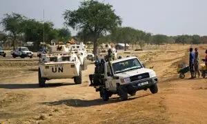 سوڈان میں ڈرون حملہ: یواین امن مشن کے 6 بنگلا دیشی ارکان جاں بحق سوڈان میں ڈرون حملہ: یواین امن مشن کے 6 بنگلا دیشی ارکان جاں بحق