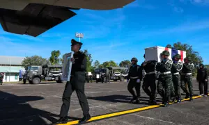 Thailand imposes curfew as border clashes with Cambodia escalate Thailand imposes curfew as border clashes with Cambodia escalate
