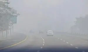 دھند کے باعث موٹرویز بند، بارش اور برفباری کا امکان دھند کے باعث موٹرویز بند، بارش اور برفباری کا امکان