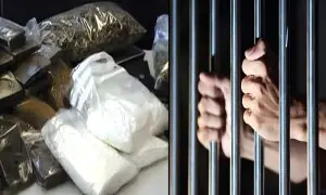 کراچی میں منشیات کا کاروبار پولیس کی مبینہ سرپرستی میں چلنے کا انکشاف کراچی میں منشیات کا کاروبار پولیس کی مبینہ سرپرستی میں چلنے کا انکشاف