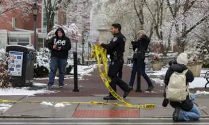 امریکی براؤن یونیورسٹی فائرنگ کیس: حراست میں لیے گئے شخص کو رہا کیے جانے کا امکان امریکی براؤن یونیورسٹی فائرنگ کیس: حراست میں لیے گئے شخص کو رہا کیے جانے کا امکان