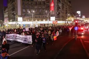 Thousands of Romanians protest against judicial abuses Thousands of Romanians protest against judicial abuses
