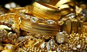 سونے کی قیمت میں اضافے کے بعد بڑی کمی سونے کی قیمت میں اضافے کے بعد بڑی کمی