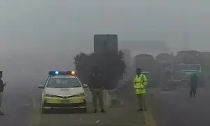 دھند کے باعث حادثہ، 3 افراد جاں بحق 15 زخمی، موٹرویز بند