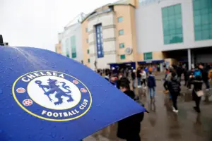 UK tells Abramovich to give Chelsea sale cash to Ukraine or face court