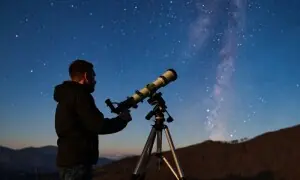 ابتدائی کائنات کے عظیم ’ڈائناسور ستاروں‘ کے ثبوت دریافت ابتدائی کائنات کے عظیم ’ڈائناسور ستاروں‘ کے ثبوت دریافت