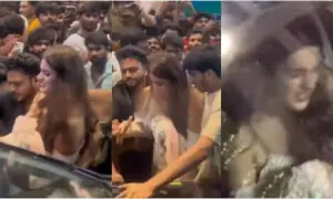 ’لکڑ بگّوں سے بدتر مرد‘: بھارتی اداکارہ ہجوم کے نرغے میں پھنس گئیں ’لکڑ بگّوں سے بدتر مرد‘: بھارتی اداکارہ ہجوم کے نرغے میں پھنس گئیں