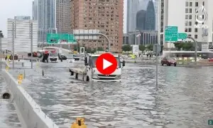 بارش نے دبئی کو کراچی بنا دیا