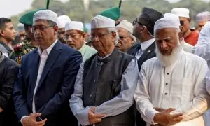 عثمان ہادی کی نمازِ جنازہ ادا، قومی شاعر قاضی نذرالاسلام کے پہلو میں سپردِ خاک عثمان ہادی کی نمازِ جنازہ ادا، قومی شاعر قاضی نذرالاسلام کے پہلو میں سپردِ خاک