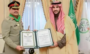 فیلڈ مارشل اور سعودی وزیر دفاع میں ملاقات، اعلیٰ ترین سعودی میڈل سے نوازا گیا