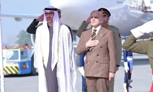 یو اے ای صدر کی اسلام آباد آمد: وزیراعظم اور فیلڈ مارشل نے استقبال کیا