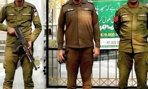 مبینہ سی سی ڈی مبینہ مقابلوں میں ایک ہی خاندان کے 5 افراد کی ہلاکت، لواحقین کا ساز باز کا الزام