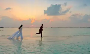 چینی گاؤں میں غیر شادی شدہ جوڑوں پر جرمانے، سوشل میڈیا پر شدید ردعمل