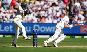 ایشیز سیریز: انگلینڈ تقریباً 15 سال بعد آسٹریلیا میں ٹیسٹ میچ جیت گیا