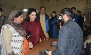 چیئرپرسن بی آئی ایس پی سینیٹر روبینہ خالد کا لاہور میں سینٹرل زونل آفس کا دورہ