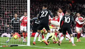 Arsenal thrash Villa 4-1 while Chelsea and Man Utd both held
