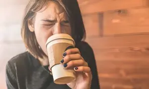 تیز گرم چائے اور کافی پینے سے غذائی نالی کے کینسر کا خطرہ تیز گرم چائے اور کافی پینے سے غذائی نالی کے کینسر کا خطرہ