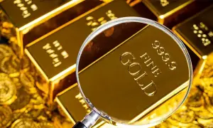 Gold per tola gains in Pakistan
