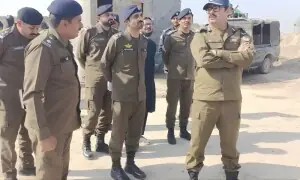 رحیم یار خان: ایک کروڑ سر کی قیمت والے ڈاکو نے ساتھیوں سمیت ہتھیار ڈال دیے