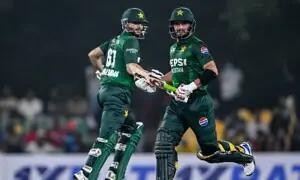 پہلے ٹی 20 میں سری لنکا کے خلاف پاکستان کو 6 وکٹوں سے جیت مل گئی