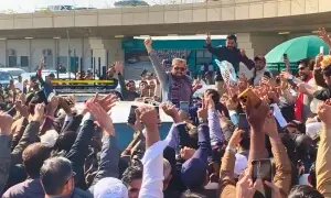 پی ٹی آئی اسٹریٹ موومنٹ: سہیل آفریدی کی قیادت میں کراچی سے حیدرآباد تک ریلی