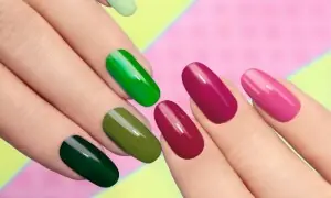 اےآئی نیل پالش: اب جادو کی طرح ناخن کا رنگ بدلیں