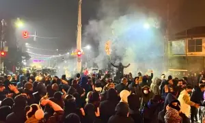 ایران میں خانہ جنگی کا خطرہ سنگین،حکومت کے مخالفین اور حامی آمنے سامنے آگئے