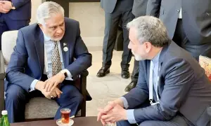 اسحاق ڈار اور ایرانی وزیر خارجہ میں رابطہ، ’دونوں ممالک قریبی رابطے میں رہیں گے‘ اسحاق ڈار اور ایرانی وزیر خارجہ میں رابطہ، ’دونوں ممالک قریبی رابطے میں رہیں گے‘