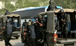 کراچی میں رات گئے مختلف مبینہ پولیس مقابلے، 7 ملزمان گرفتار