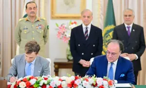 پاکستان اور ورلڈ لبرٹی فنانشل کے درمیان ڈیجیٹل ادائیگیوں کے فروغ کا معاہدہ