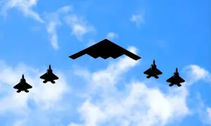 کشیدگی میں وقتی کمی، امریکا ایران پر حملہ کرے گا یا نہیں؟