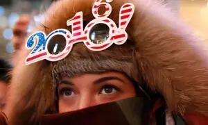 ہر کوئی 2016 کی تصاویر کیوں شیئر کر رہا ہے، یہ نیا ٹرینڈ کیا ہے؟