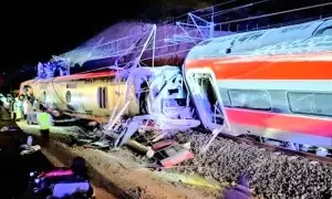 اسپین میں دو ٹرین آپس میں ٹکرا گئیں، 21 افراد ہلاک