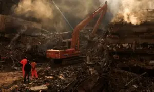 سانحہ گُل پلازہ: ایک دکان سے 30 لاشیں برآمد، ہلاکتیں 60 تک جا پہنچیں