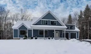 گرین لینڈ میں گھر خریدا جا سکتا ہے لیکن زمین کیوں نہیں؟