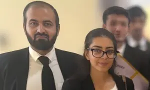 اسلام آباد: پولیس نے ایمان مزاری اور ہادی علی کو گرفتار کرلیا اسلام آباد: پولیس نے ایمان مزاری اور ہادی علی کو گرفتار کرلیا