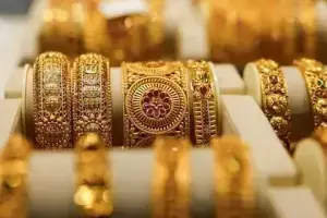 Gold per tola hits another record-high in Pakistan