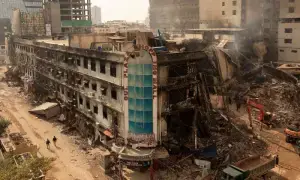 سانحہ گل پلازہ: 71 اموات کی تصدیق، 77 افراد اب بھی لاپتا، 22 کی شناخت