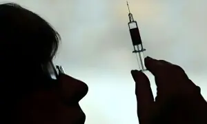 سابق عاشق کی بیوی کو ایڈز کا انجیکشن لگانے والی خاتون گرفتار