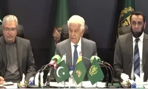 وادی تیراہ میں کوئی بحران نہیں، جب برف باری ہوتی ہے تو نقل مکانی ہوتی ہے: خواجہ آصف