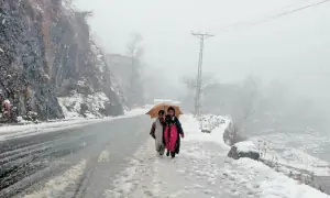 Heavy snowfall throws life out of gear in KP, GB and Balochistan