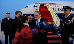 Starmer begins China visit to boost trade and political ties