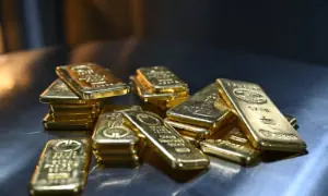 Gold nears $5,600/oz as investors seek safety, silver eyes $120